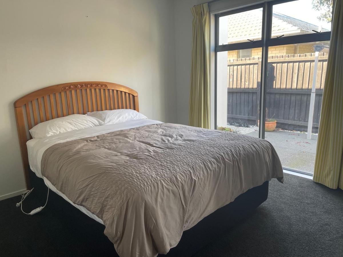 Stunning Park Side Holiday Home Christchurch Esterno foto